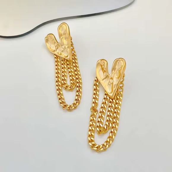 Zara Casually Gold Heart  Earrings - Picture 10 of 11